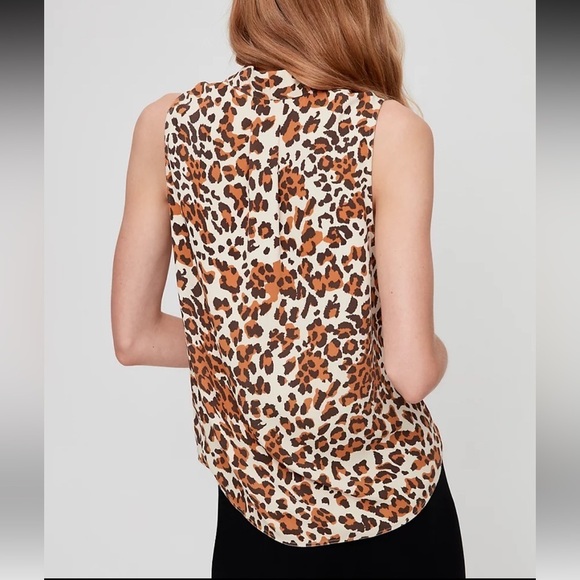 Aritzia Babaton Animal Print Akira Blouse Sleeveless Brown Sz S - Picture 6 of 17